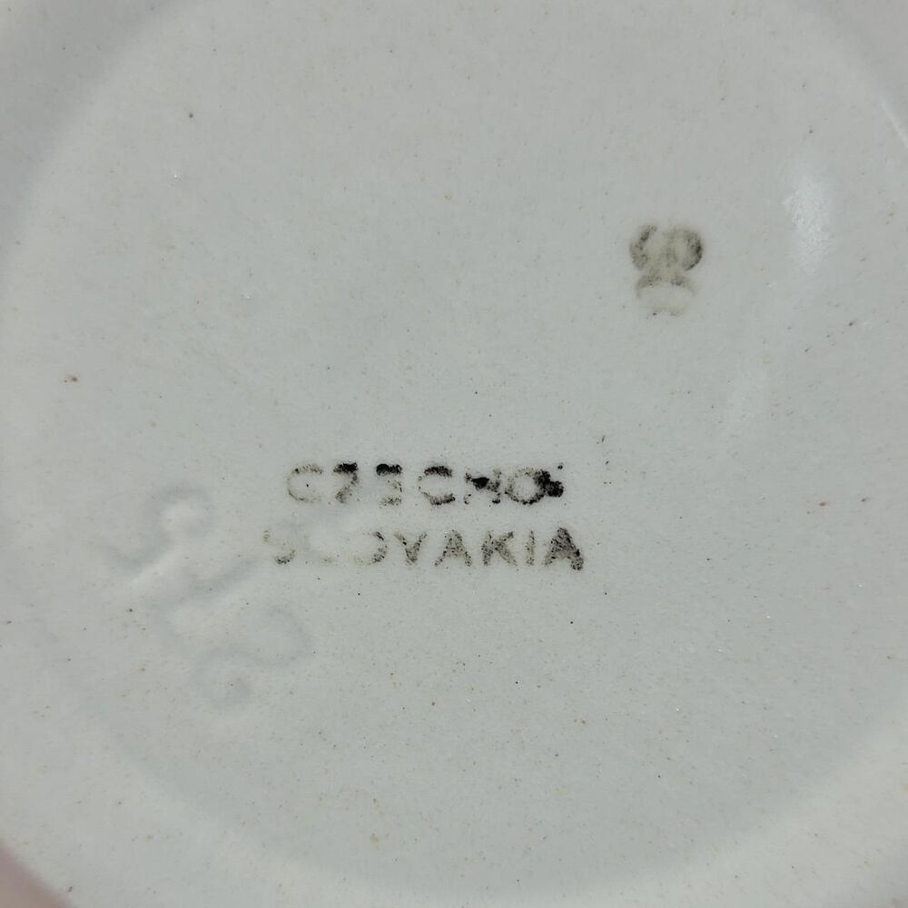 Dinnerware - Picture 5 of 8